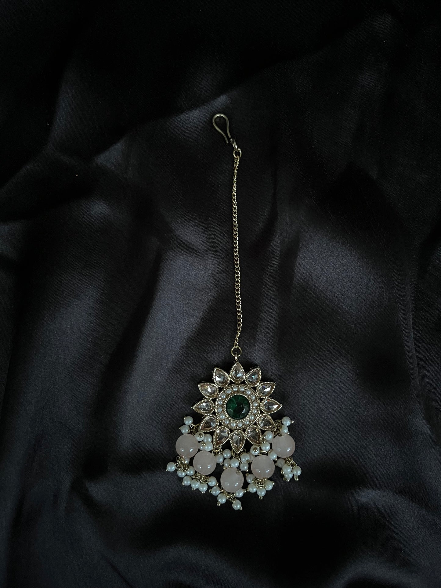 Gurleen (peach & green)