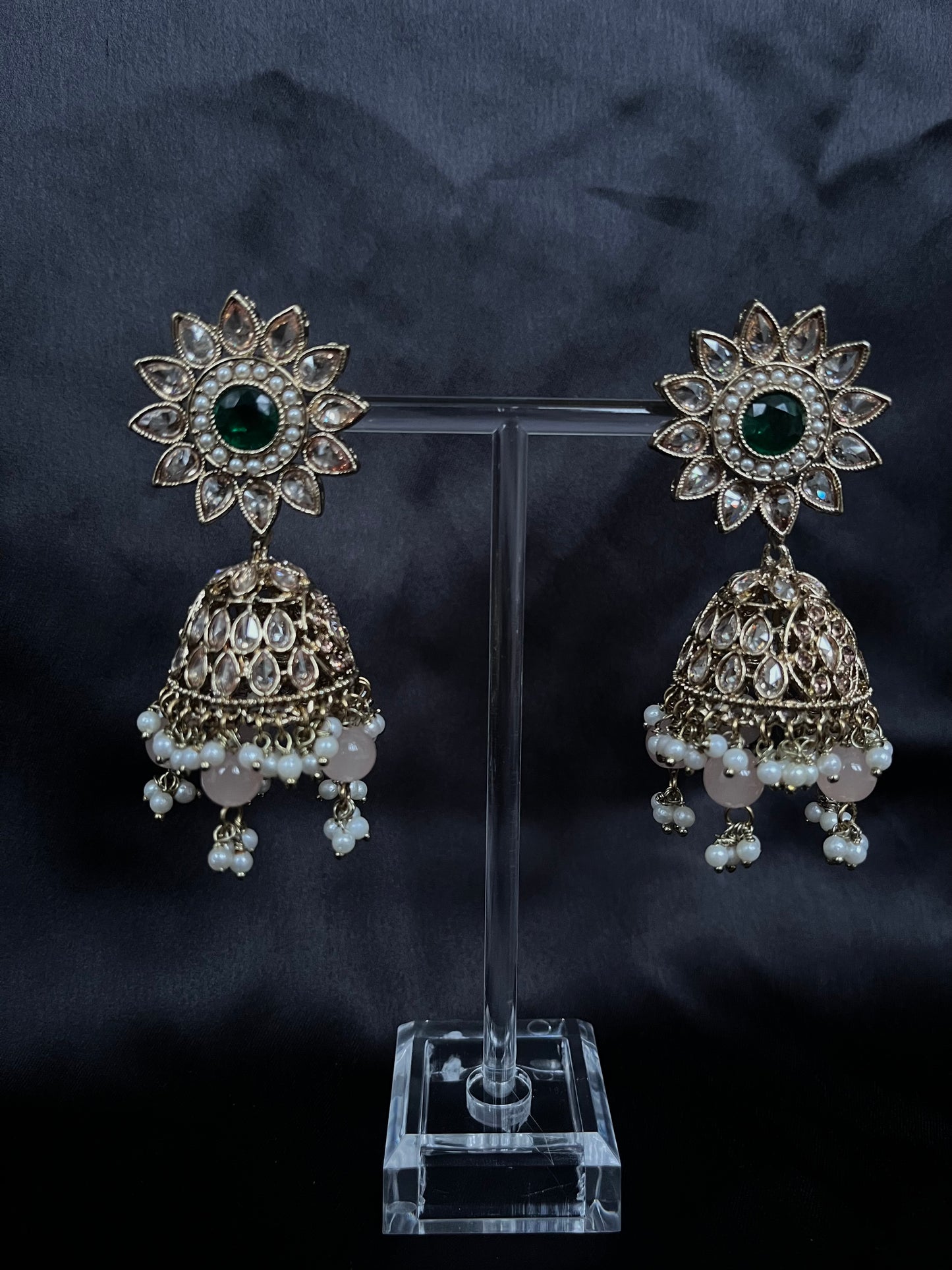 Gurleen (peach & green)