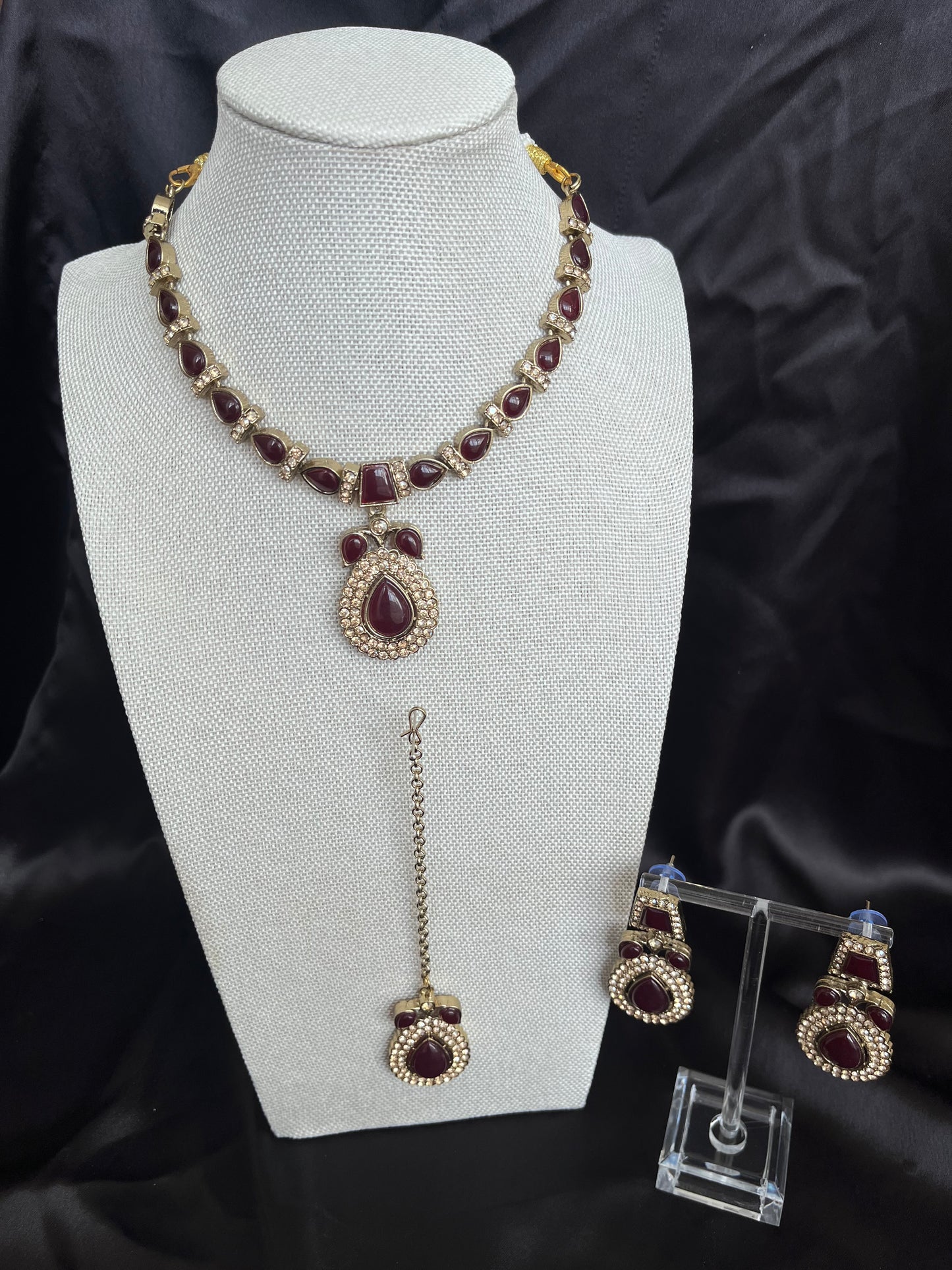 Jyoti (maroon)