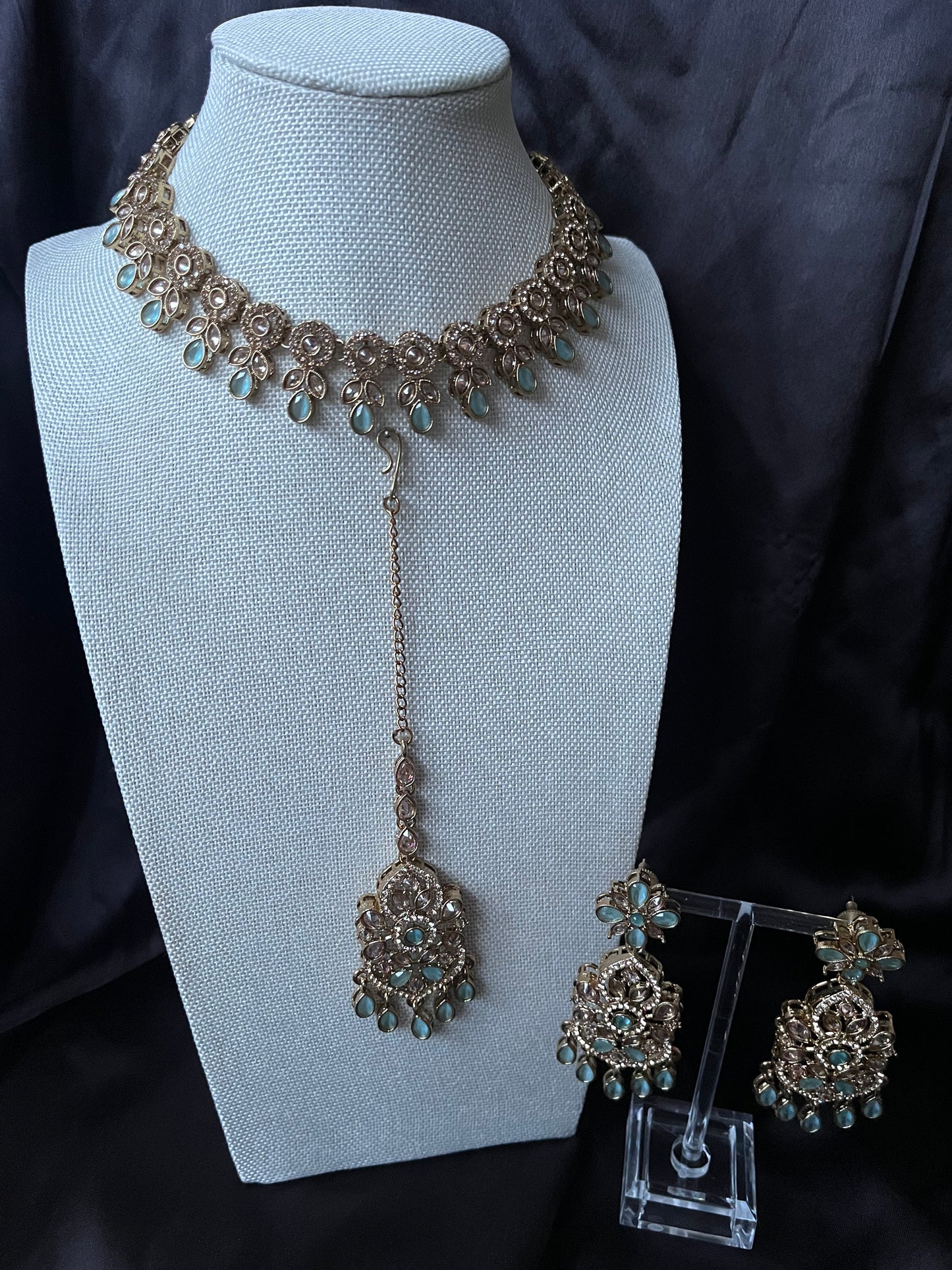 Avani (blue)