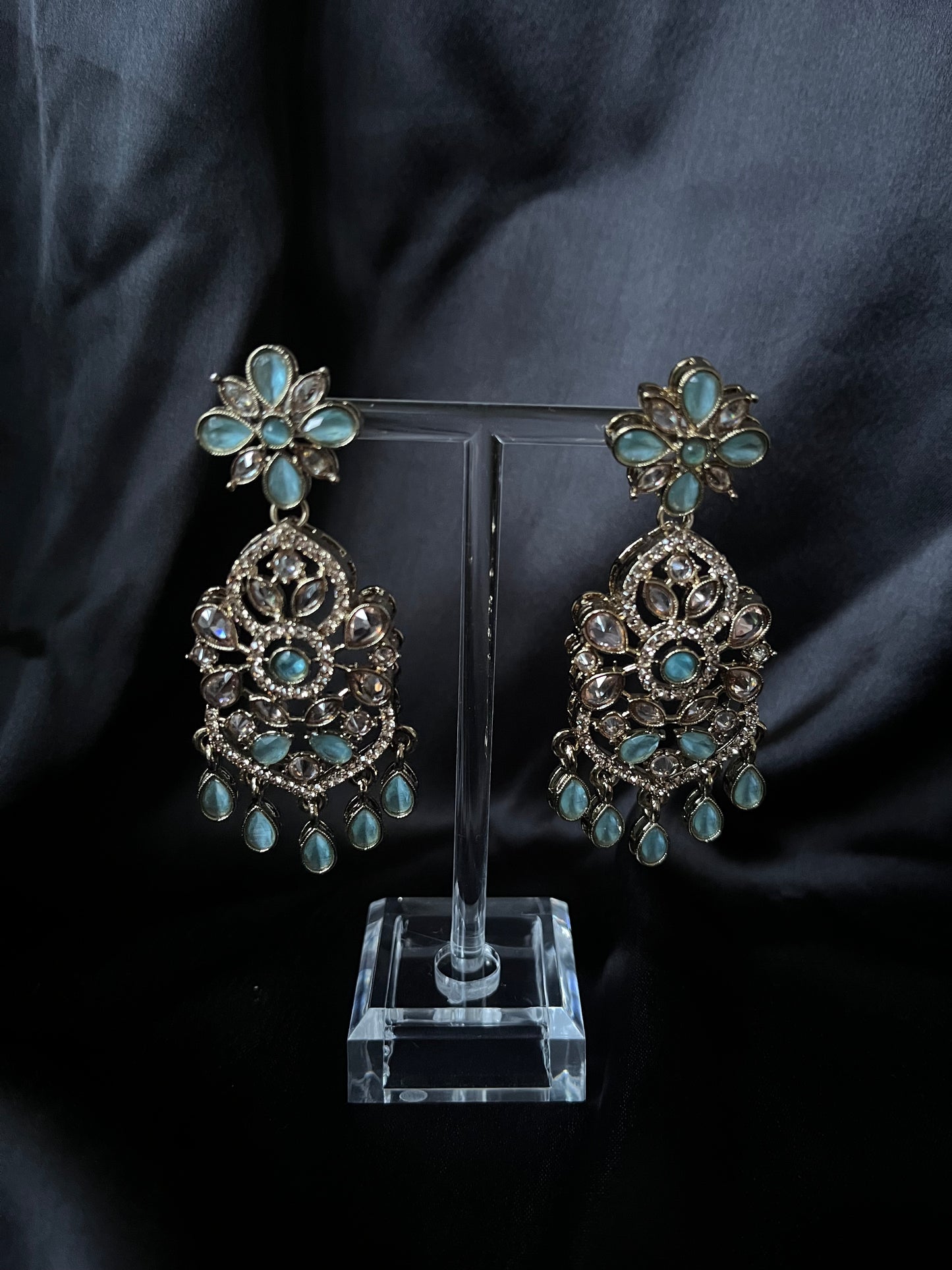 Avani (blue)
