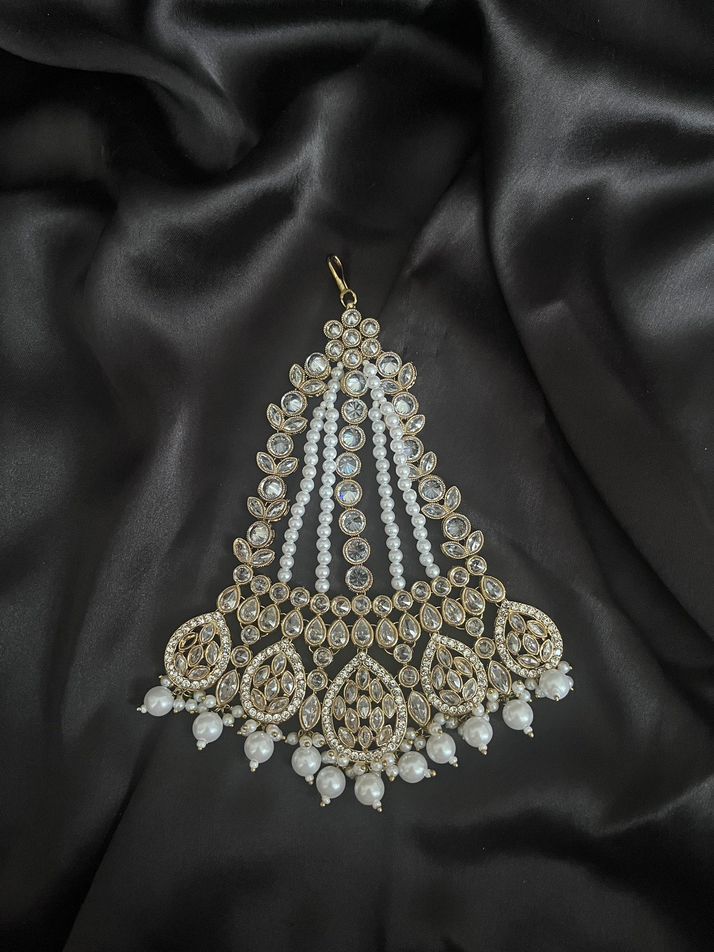 Neha (gold & silver)