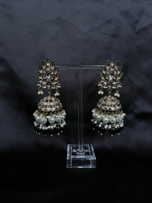Ayesha (black)