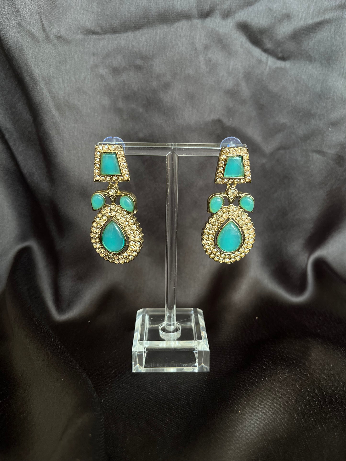 Jyoti (blue)