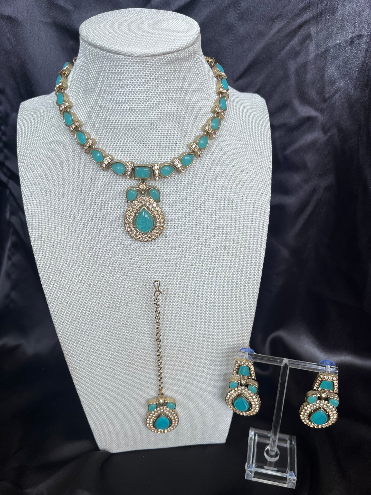 Jyoti (blue)