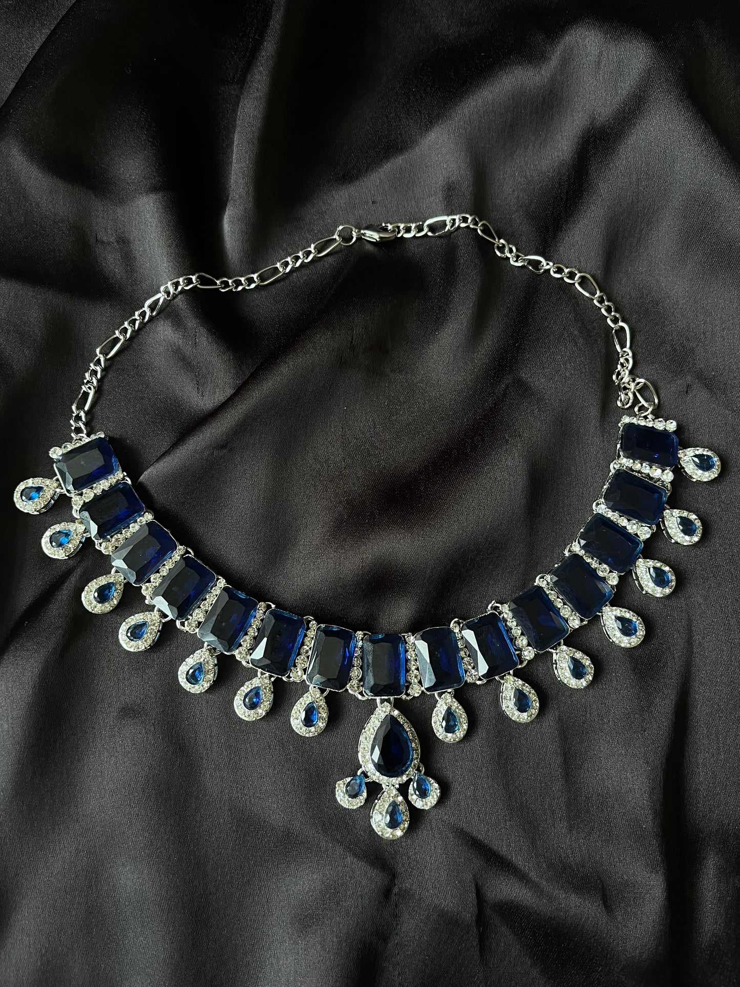 Ariana (blue)